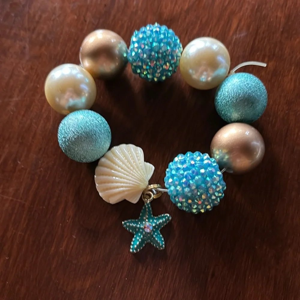 EUC Maui starfish stretch bauble bracelet
